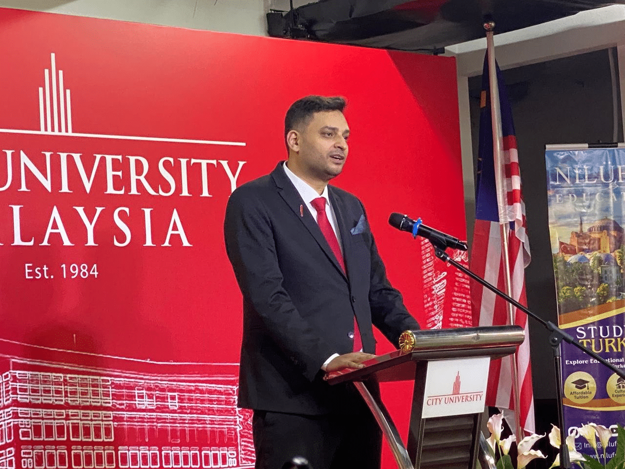 SIT Connect Expands Global Outreach. Co-Founder Ahmed Darwish Meets 300+ School Leaders in Malaysia